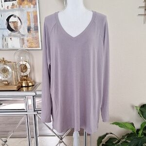 SOLD SOLD SOLD Banana Republic Lavender V-Neck Long Sleeve Top XXL